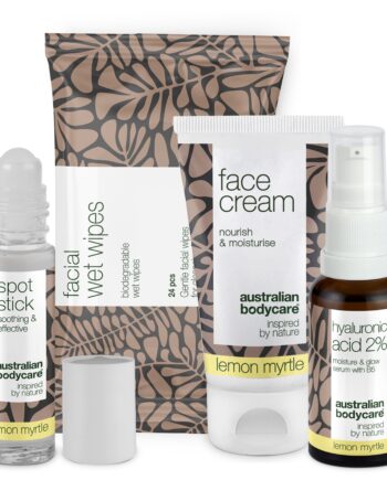 Black Week Plejesæt Til Ansigtet Med Lemon Myrtle    Komplet Plejesæt Til Ansigtet Med Lemon Myrtle  Renseservietter  Serum Og Creme   Spot Stick Gratis Med   Black Week