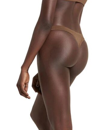 -string Nude   Str