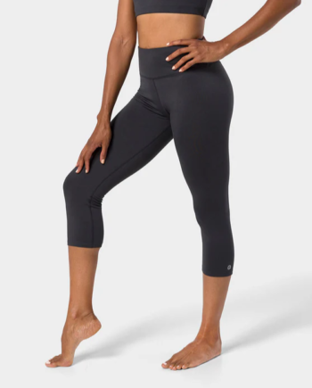 Manduka  Quot Dhara Quot  Capri Leggings  Phantom  Str