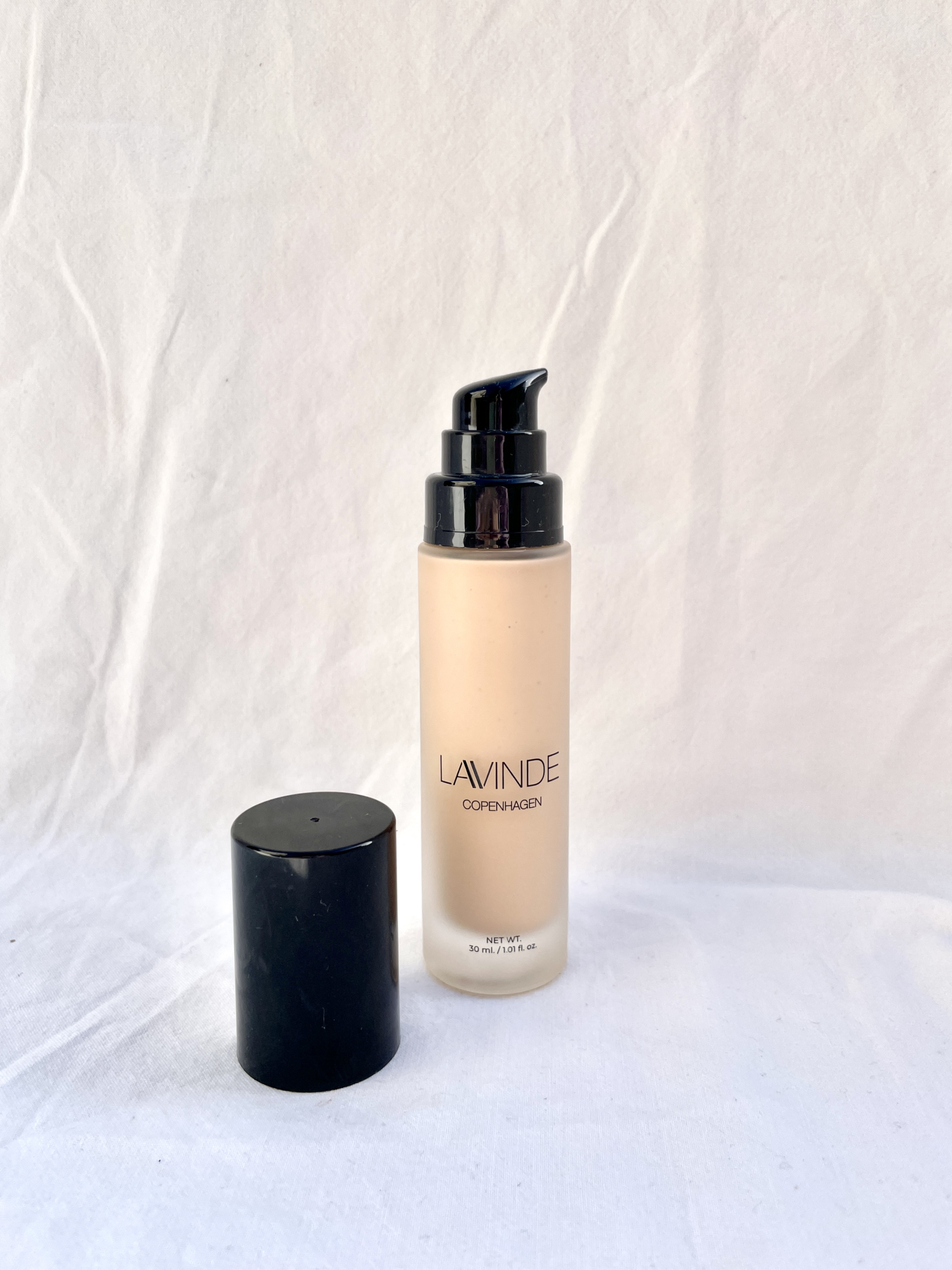 Lavinde Copenhagen Natural Glow Liquid Foundation 206 Ivory