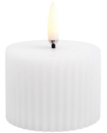 Led Pillar Candle Grooved  Smooth    8x4   Cm Nordic White   Stk